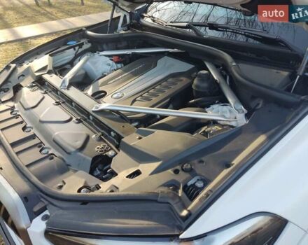 Белый БМВ Х5, объемом двигателя 3 л и пробегом 2 тыс. км за 92700 $, фото 31 на Automoto.ua
