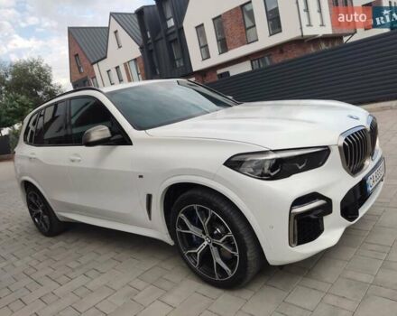 Белый БМВ Х5, объемом двигателя 3 л и пробегом 2 тыс. км за 92700 $, фото 1 на Automoto.ua