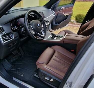 Белый БМВ Х5, объемом двигателя 3 л и пробегом 31 тыс. км за 72500 $, фото 28 на Automoto.ua