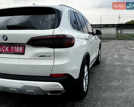 Белый БМВ Х5, объемом двигателя 3 л и пробегом 19 тыс. км за 57000 $, фото 8 на Automoto.ua