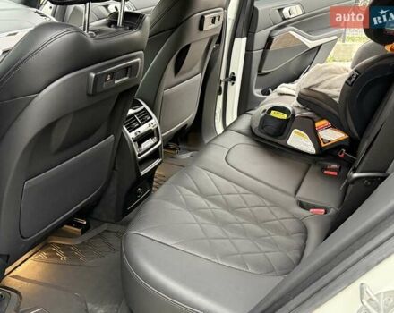 Білий БМВ Х5, об'ємом двигуна 3 л та пробігом 39 тис. км за 71000 $, фото 37 на Automoto.ua