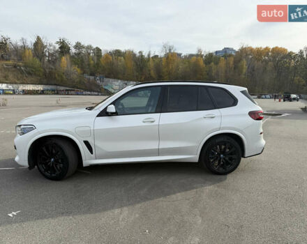 Белый БМВ Х5, объемом двигателя 3 л и пробегом 53 тыс. км за 88000 $, фото 9 на Automoto.ua