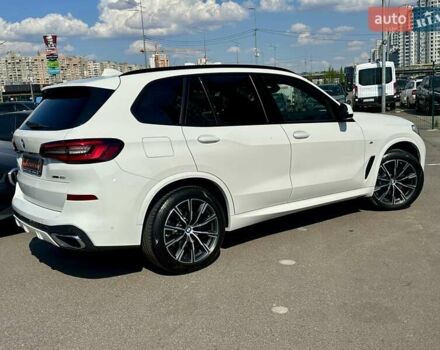 Белый БМВ Х5, объемом двигателя 3 л и пробегом 72 тыс. км за 65900 $, фото 1 на Automoto.ua
