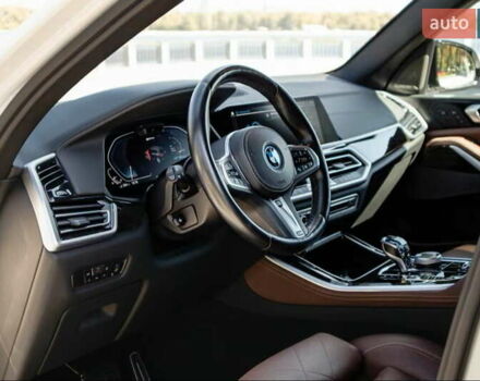 Белый БМВ Х5, объемом двигателя 3 л и пробегом 63 тыс. км за 74900 $, фото 14 на Automoto.ua