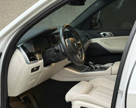 Білий БМВ Х5, об'ємом двигуна 2.99 л та пробігом 20 тис. км за 88999 $, фото 31 на Automoto.ua