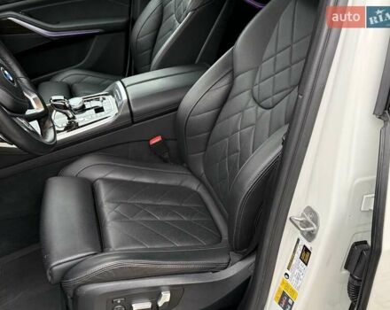 Білий БМВ Х5, об'ємом двигуна 3 л та пробігом 39 тис. км за 71000 $, фото 16 на Automoto.ua