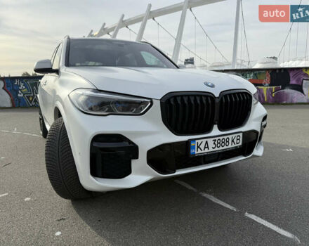 Белый БМВ Х5, объемом двигателя 3 л и пробегом 53 тыс. км за 88000 $, фото 2 на Automoto.ua