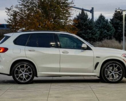 Белый БМВ Х5, объемом двигателя 3 л и пробегом 28 тыс. км за 43600 $, фото 3 на Automoto.ua