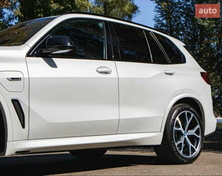 Белый БМВ Х5, объемом двигателя 3 л и пробегом 63 тыс. км за 74900 $, фото 11 на Automoto.ua