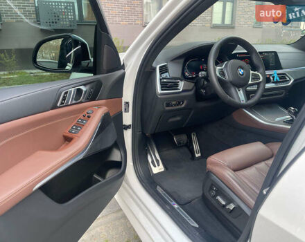 Белый БМВ Х5, объемом двигателя 3 л и пробегом 15 тыс. км за 68100 $, фото 34 на Automoto.ua