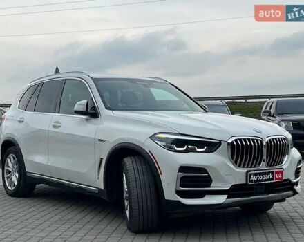 Белый БМВ Х5, объемом двигателя 3 л и пробегом 44 тыс. км за 66290 $, фото 2 на Automoto.ua