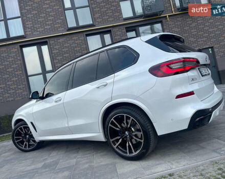 Білий БМВ Х5, об'ємом двигуна 3 л та пробігом 15 тис. км за 68100 $, фото 26 на Automoto.ua