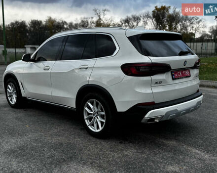 Белый БМВ Х5, объемом двигателя 3 л и пробегом 19 тыс. км за 57000 $, фото 4 на Automoto.ua