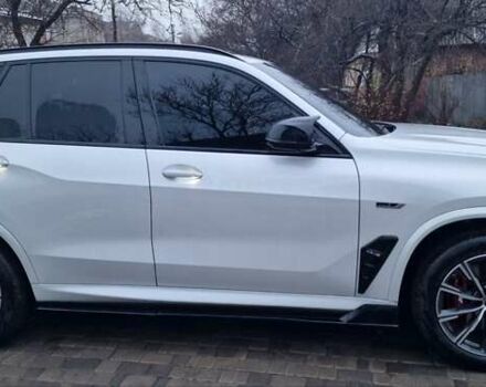 Белый БМВ Х5, объемом двигателя 3 л и пробегом 89 тыс. км за 82000 $, фото 1 на Automoto.ua