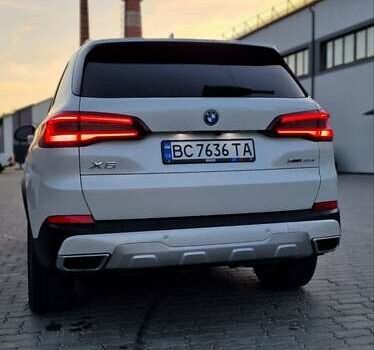 Белый БМВ Х5, объемом двигателя 3 л и пробегом 31 тыс. км за 72500 $, фото 4 на Automoto.ua