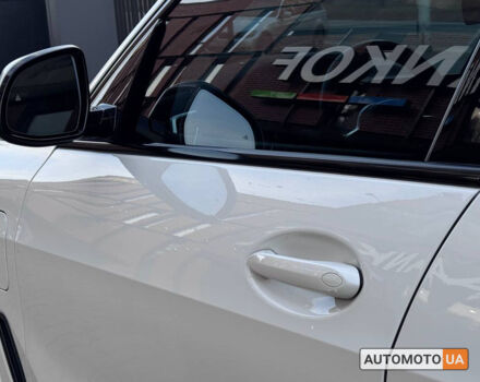 Белый БМВ Х5, объемом двигателя 3 л и пробегом 17 тыс. км за 72000 $, фото 7 на Automoto.ua