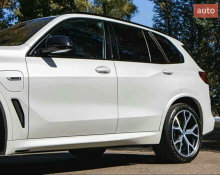 Белый БМВ Х5, объемом двигателя 3 л и пробегом 63 тыс. км за 69900 $, фото 11 на Automoto.ua