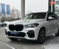 Белый БМВ Х5, объемом двигателя 3 л и пробегом 52 тыс. км за 72300 $, фото 1 на Automoto.ua