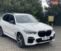 Белый БМВ Х5, объемом двигателя 3 л и пробегом 95 тыс. км за 73500 $, фото 1 на Automoto.ua