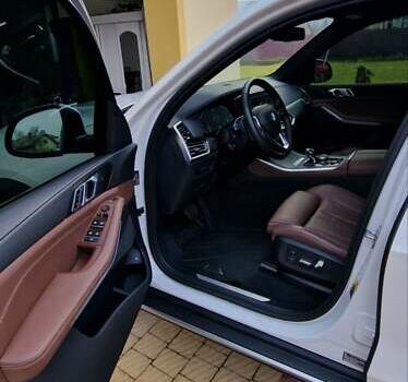 Белый БМВ Х5, объемом двигателя 3 л и пробегом 31 тыс. км за 72500 $, фото 26 на Automoto.ua