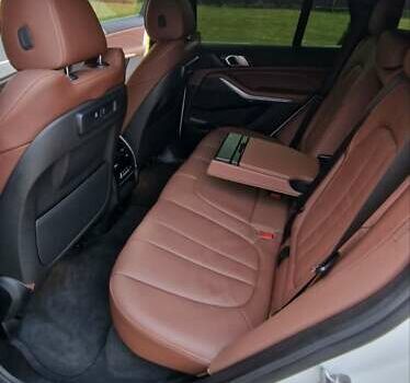 Белый БМВ Х5, объемом двигателя 3 л и пробегом 31 тыс. км за 72500 $, фото 27 на Automoto.ua