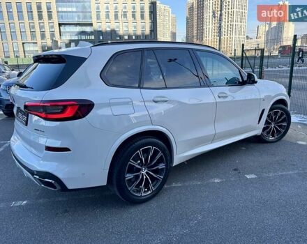 Белый БМВ Х5, объемом двигателя 3 л и пробегом 72 тыс. км за 67900 $, фото 3 на Automoto.ua