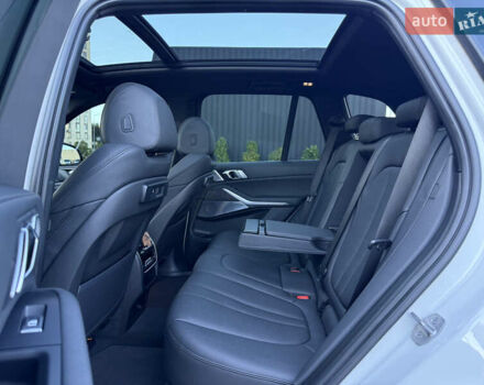 Белый БМВ Х5, объемом двигателя 3 л и пробегом 90 тыс. км за 69000 $, фото 27 на Automoto.ua