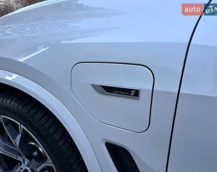 Білий БМВ Х5, об'ємом двигуна 3 л та пробігом 40 тис. км за 75000 $, фото 12 на Automoto.ua