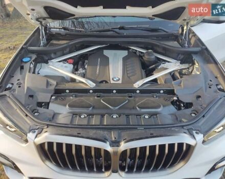 Белый БМВ Х5, объемом двигателя 3 л и пробегом 2 тыс. км за 92700 $, фото 30 на Automoto.ua