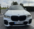 Белый БМВ Х5, объемом двигателя 3 л и пробегом 13 тыс. км за 81500 $, фото 1 на Automoto.ua