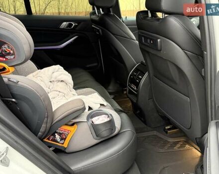 Білий БМВ Х5, об'ємом двигуна 3 л та пробігом 39 тис. км за 71000 $, фото 35 на Automoto.ua