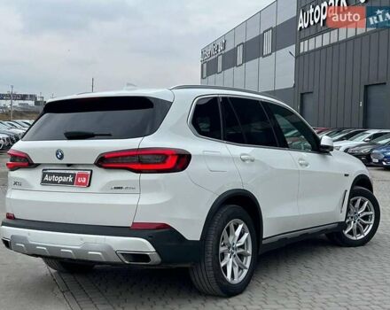 Белый БМВ Х5, объемом двигателя 3 л и пробегом 44 тыс. км за 66290 $, фото 8 на Automoto.ua
