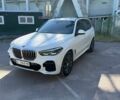 Белый БМВ Х5, объемом двигателя 3 л и пробегом 83 тыс. км за 64499 $, фото 1 на Automoto.ua