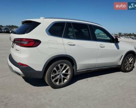 Белый БМВ Х5, объемом двигателя 3 л и пробегом 94 тыс. км за 26000 $, фото 2 на Automoto.ua