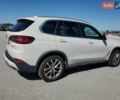 Белый БМВ Х5, объемом двигателя 3 л и пробегом 94 тыс. км за 26000 $, фото 2 на Automoto.ua