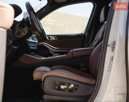 Белый БМВ Х5, объемом двигателя 3 л и пробегом 63 тыс. км за 74900 $, фото 17 на Automoto.ua