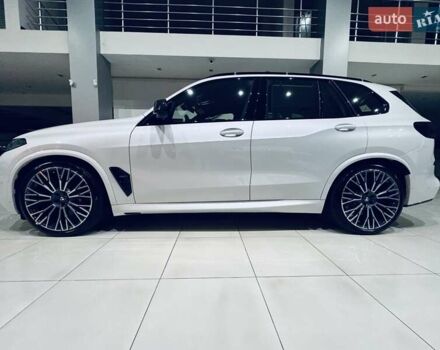 Белый БМВ Х5, объемом двигателя 4.4 л и пробегом 1 тыс. км за 138900 $, фото 41 на Automoto.ua