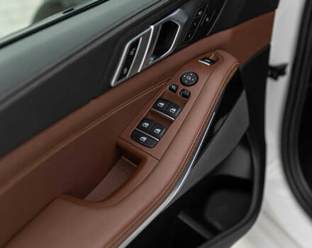 БМВ Х5 2023 в Тернополе на Automoto.ua Белый БМВ Х5, объемом двигателя 2.99 л и пробегом 66 тыс. км за 95000 $, фото 17 на Automoto.ua