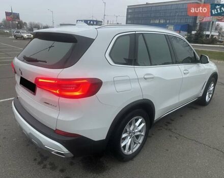 Білий БМВ Х5, об'ємом двигуна 2 л та пробігом 38 тис. км за 60100 $, фото 13 на Automoto.ua