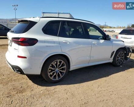 Белый БМВ Х5, объемом двигателя 3 л и пробегом 46 тыс. км за 71000 $, фото 2 на Automoto.ua