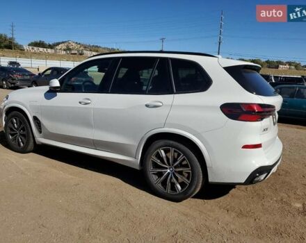 Белый БМВ Х5, объемом двигателя 3 л и пробегом 46 тыс. км за 71000 $, фото 1 на Automoto.ua