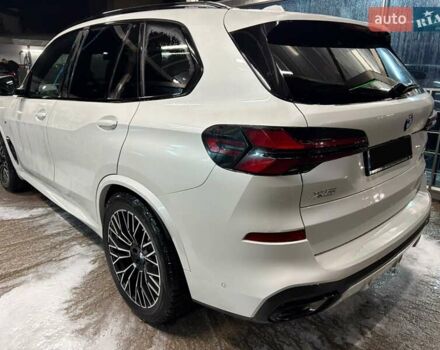 Білий БМВ Х5, об'ємом двигуна 2.99 л та пробігом 67 тис. км за 99200 $, фото 4 на Automoto.ua