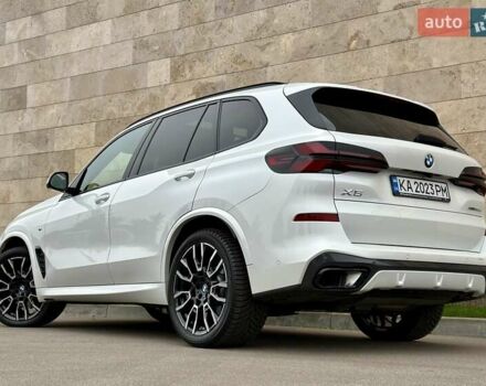 Белый БМВ Х5, объемом двигателя 2.99 л и пробегом 60 тыс. км за 96800 $, фото 17 на Automoto.ua