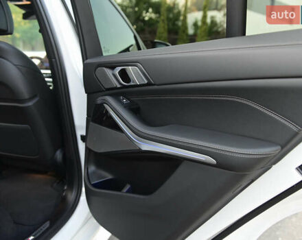 Белый БМВ Х5, объемом двигателя 2.99 л и пробегом 55 тыс. км за 103999 $, фото 69 на Automoto.ua