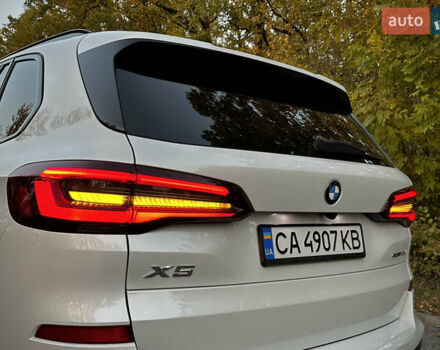 Белый БМВ Х5, объемом двигателя 3 л и пробегом 62 тыс. км за 67990 $, фото 4 на Automoto.ua