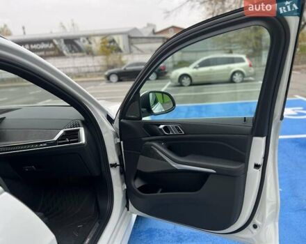 Белый БМВ Х5, объемом двигателя 3 л и пробегом 52 тыс. км за 79999 $, фото 60 на Automoto.ua