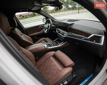 БМВ Х5 2023 в Тернополе на Automoto.ua Белый БМВ Х5, объемом двигателя 2.99 л и пробегом 66 тыс. км за 95000 $, фото 10 на Automoto.ua