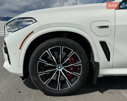 Белый БМВ Х5, объемом двигателя 3 л и пробегом 60 тыс. км за 78000 $, фото 4 на Automoto.ua