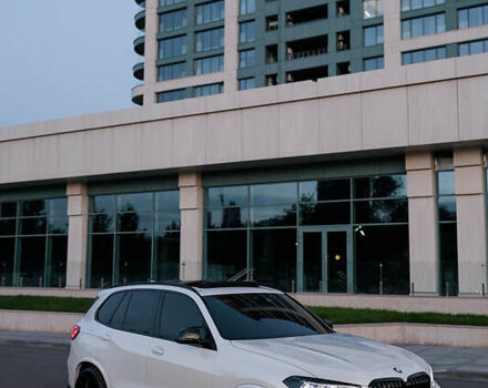 Білий БМВ Х5, об'ємом двигуна 4.4 л та пробігом 26 тис. км за 84000 $, фото 1 на Automoto.ua