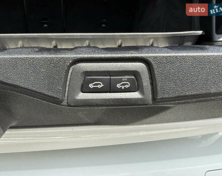 Белый БМВ Х5, объемом двигателя 3 л и пробегом 60 тыс. км за 78000 $, фото 33 на Automoto.ua